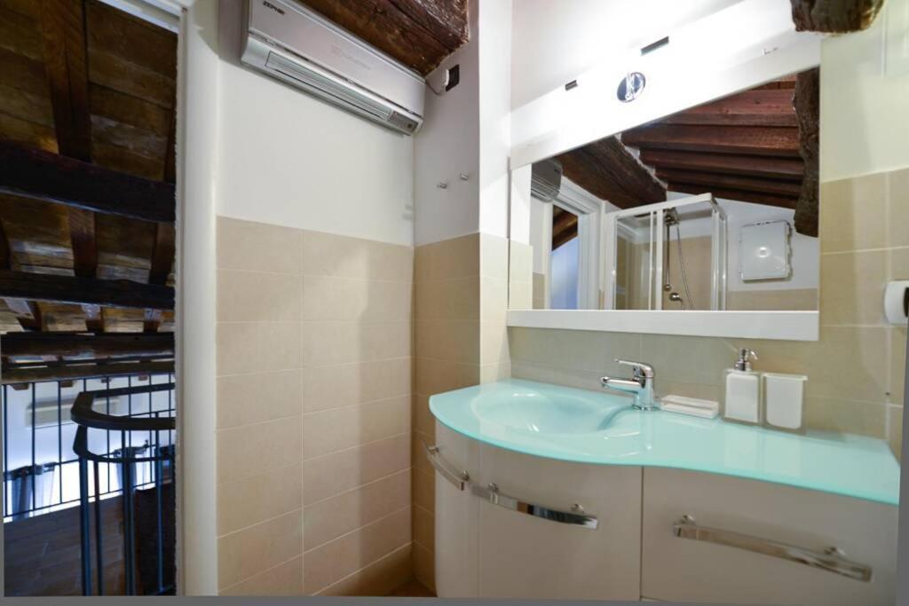 Ibernesi - Charming Apartment At The Roman Forums Екстериор снимка