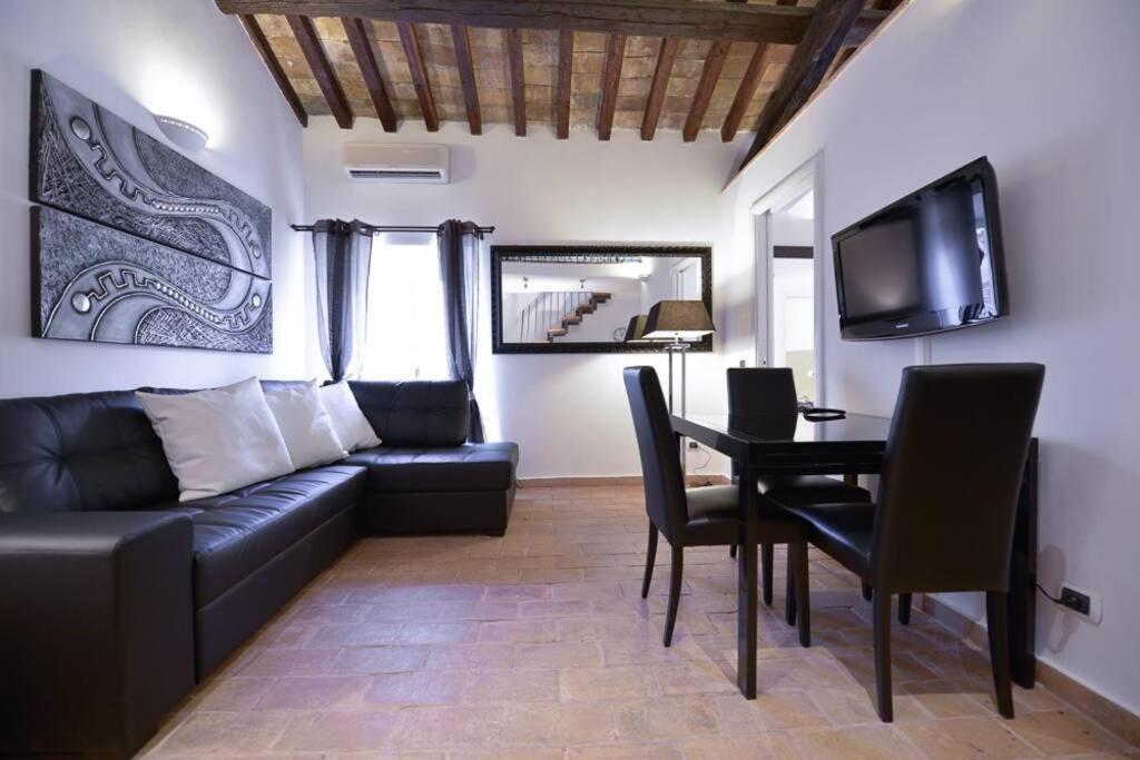 Ibernesi - Charming Apartment At The Roman Forums Екстериор снимка