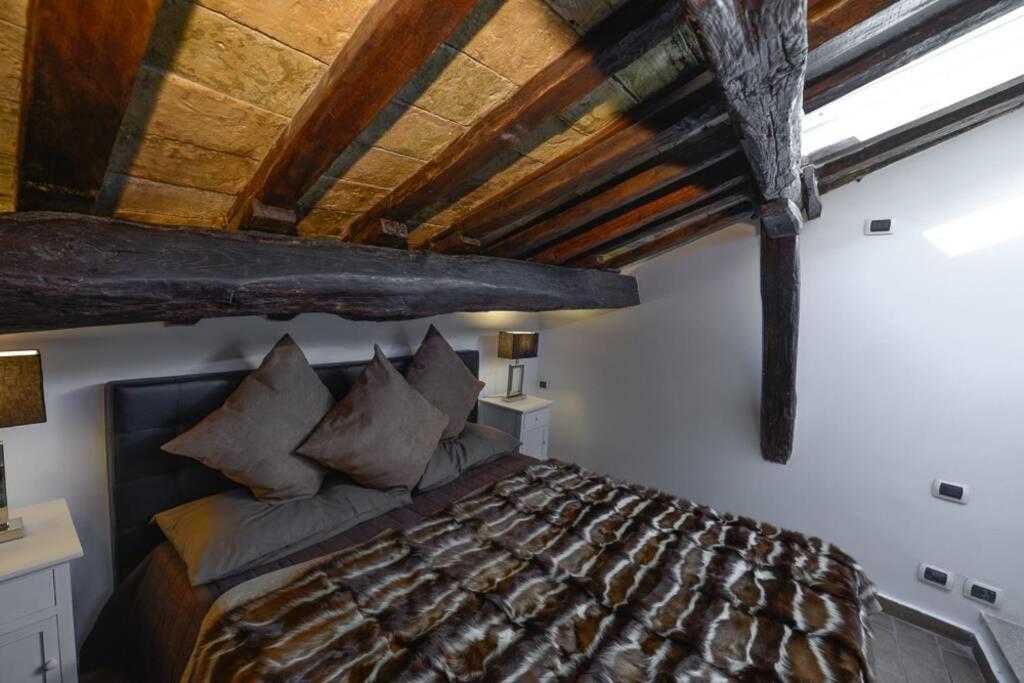 Ibernesi - Charming Apartment At The Roman Forums Екстериор снимка